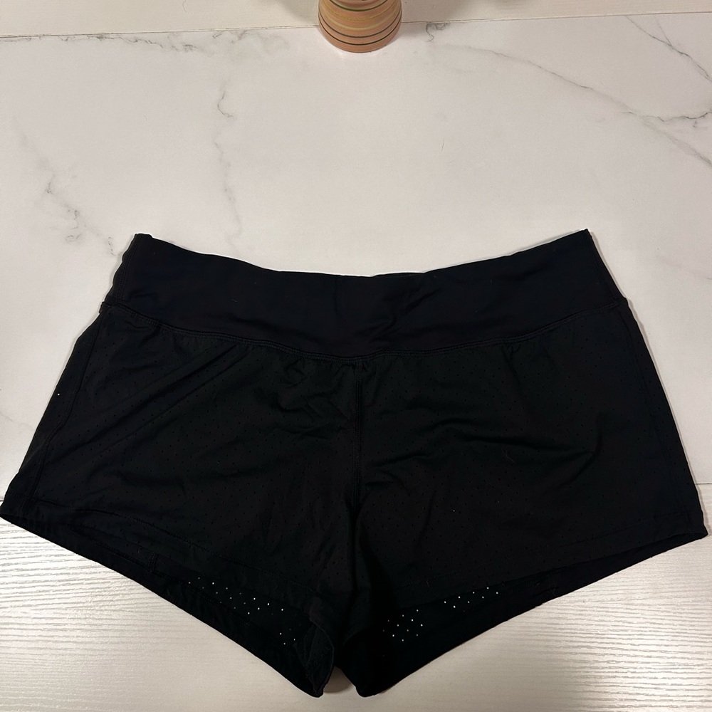 lululemon athletica Black Athletic Shorts - Picture 3 of 7